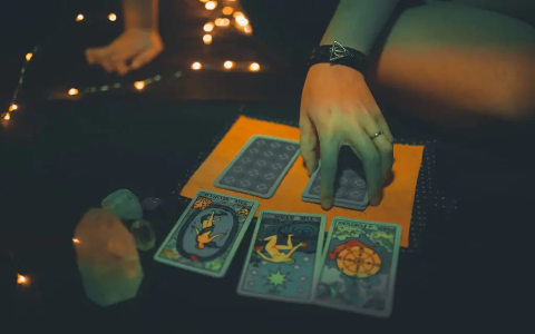 Relationship Tarot Spread: Whats Your Love Future Telling You?