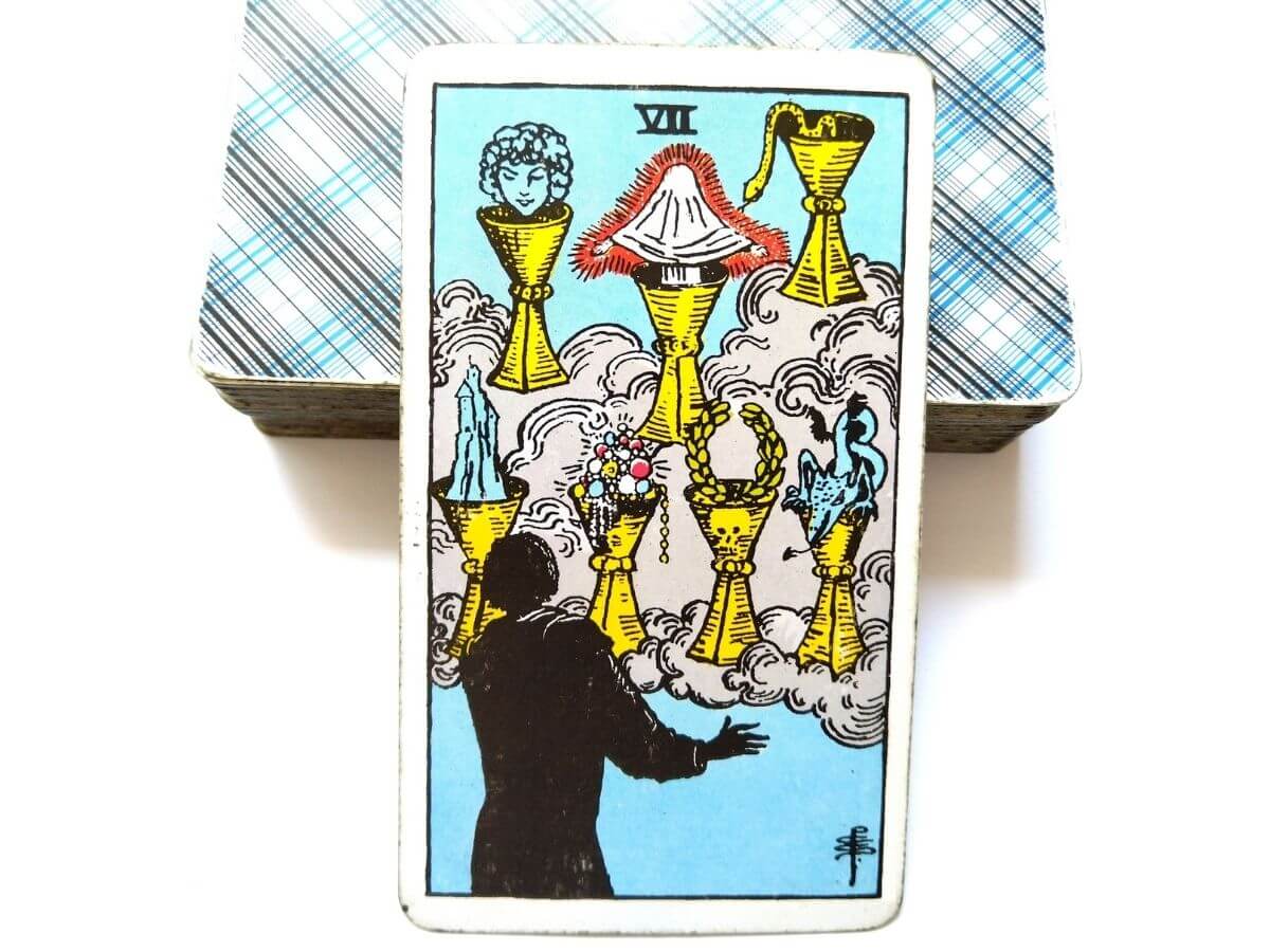 1e15c322e90c88d96e4766c7e44ca7d4 Seven of Cups Advice: Simple Tips for Making Clear Choices!