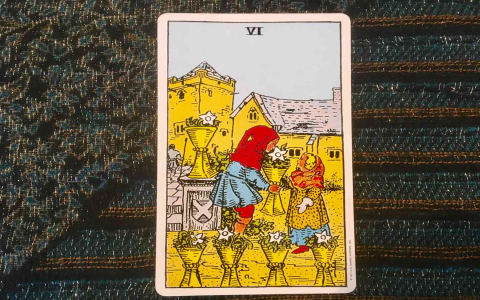 Is 4 of Cups Love Outcome Positive? Simple Tarot Reading Guide Here!
