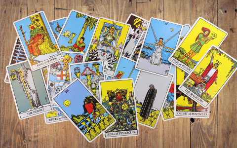 Tarot Predictions: Get Accurate Readings & Insights Now!