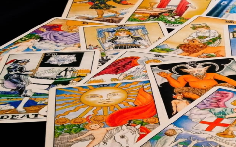 Do Future Reading Cards Really Work? Discover the Truth Behind Card Predictions.